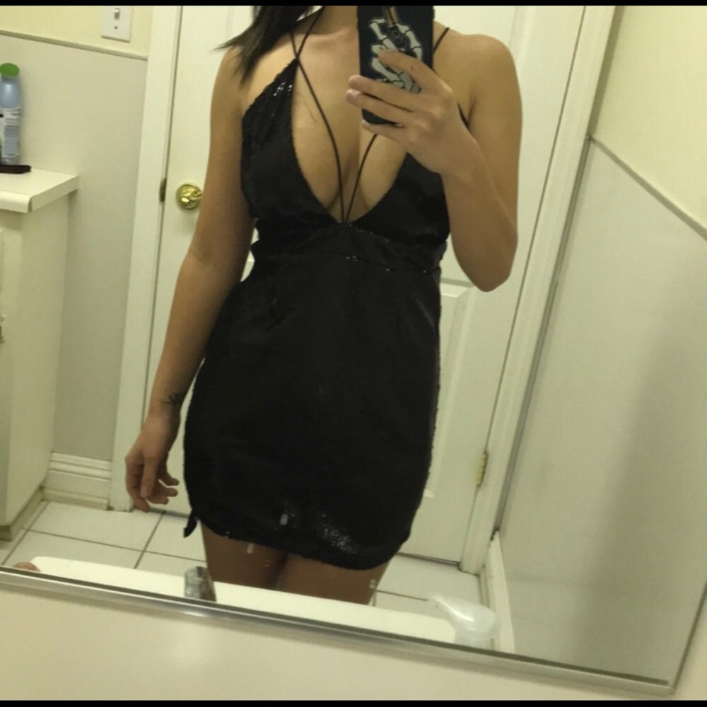 black sequins dress